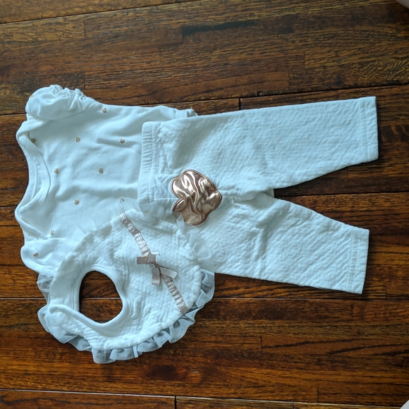 0-3 Month Lot - Picture 2 of 8